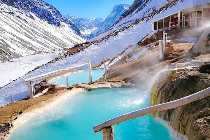 Cajon del Maipo & Embalse El Yeso + Hot Springs, dia inteiro privado