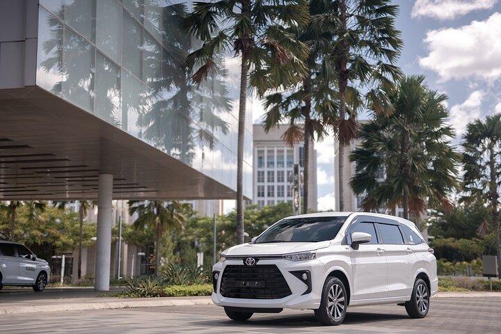 Surabaya Privé auto charter met Engelse chauffeur