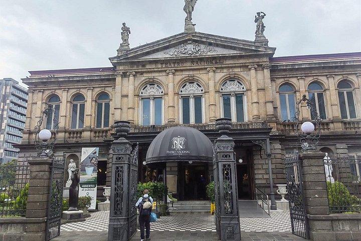 サンノゼ市内観光と地元の食材を使った中央市場