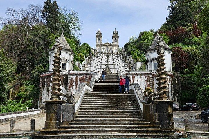 Tour- Guimarães and/or Braga