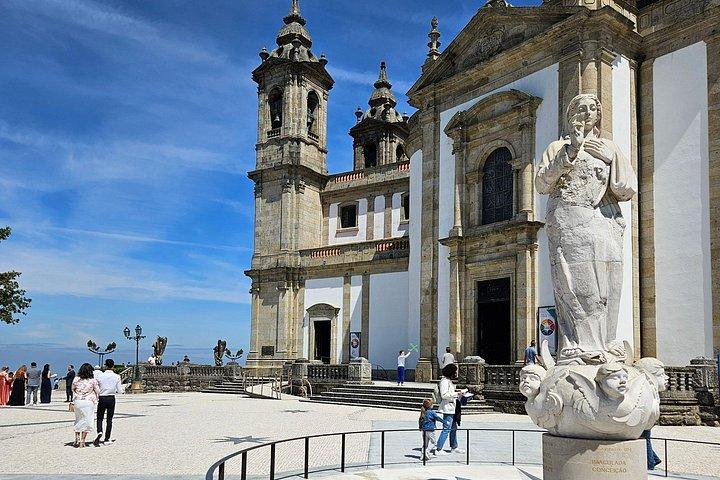 Tour- Guimarães and/or Braga