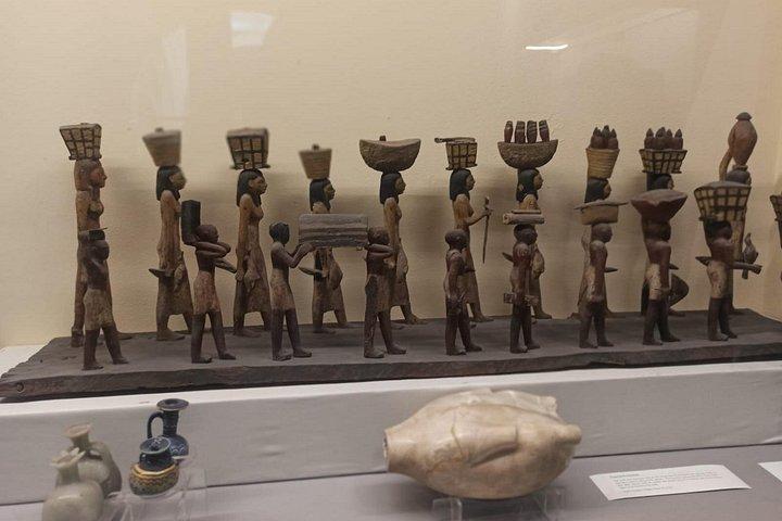 フルガダからカイロVIP小グループツアー－エジプトの古代驚異