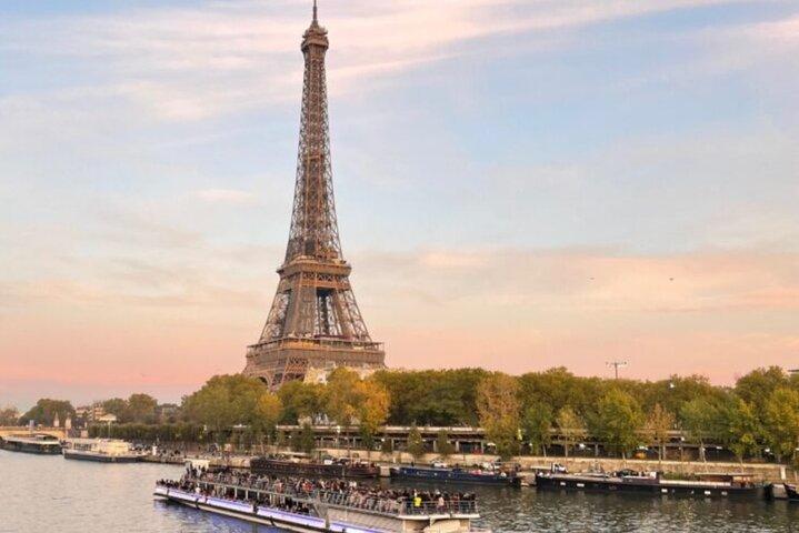 Parigi : crociera sul fiume e tour guidato del Louvre