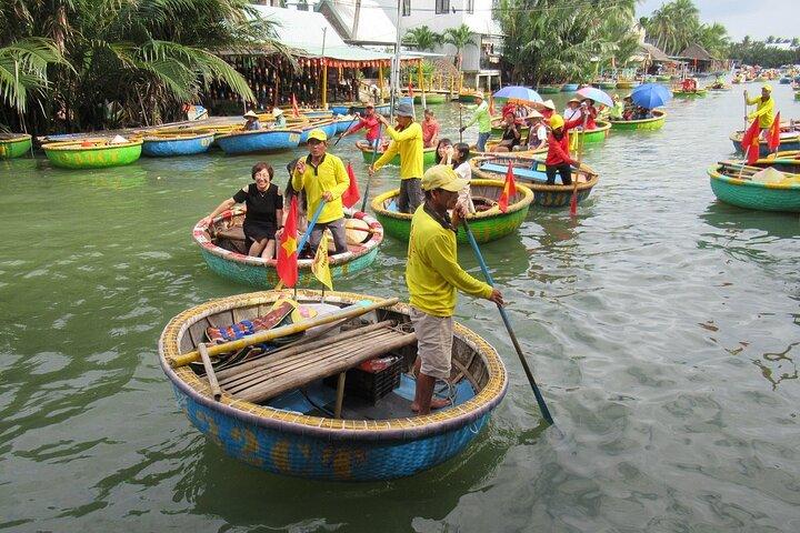 Hoi An Bamboe Mand Boot en Lantaarn Rivier