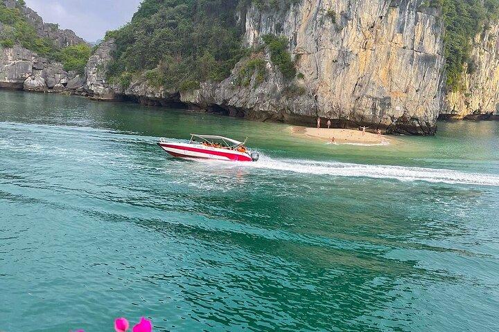 2-stündige private Kanutour: Bewundern Sie die Halong-Lan-Ha-Bucht von Cat Ba aus