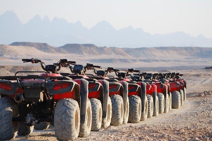 マルサ・アラム・スーパーサファリ：ジープ、クワッド＆キャメル、ベドウィンディナー付き