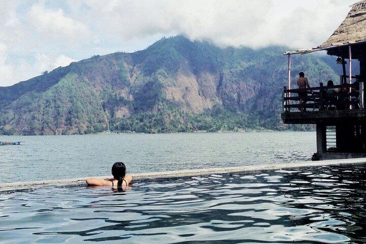 Gita di un giorno a Bali: escursione all'alba di Batur e sorgente termale