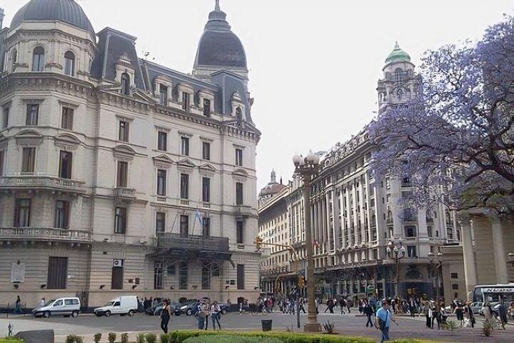 Buenos Aires Highlights Walking Tour with a Guide