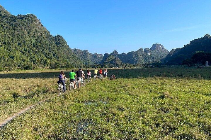 Full Day Boat Trip to Lan Ha Bay - Viet Hai from Cat Ba Island