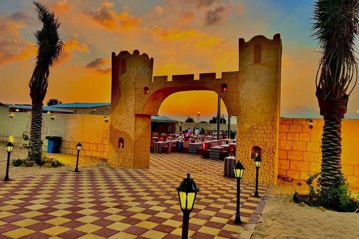 Cena BBQ Premium a 5 stelle con safari nel deserto, sandboarding e spettacolo
