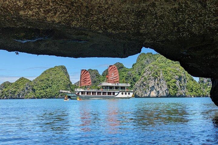 Cat Ba Island - Lan Ha Bay Day Trip: Kayaking, Swimming and Meal