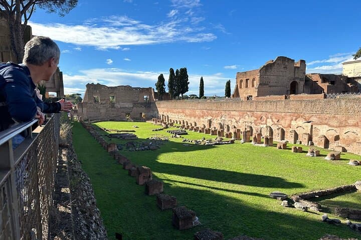 Private Extended Colosseum & Roman Forum With SUPER Sites Tour