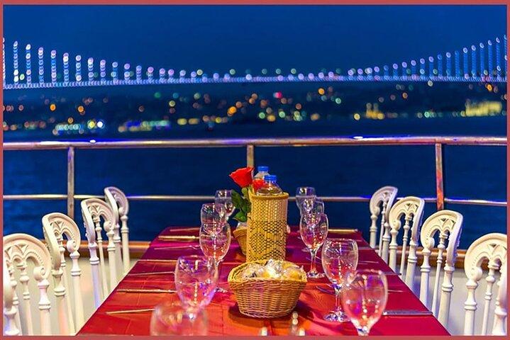 Istanbul Bosphorus Dinner Cruise and Turkish Night Show