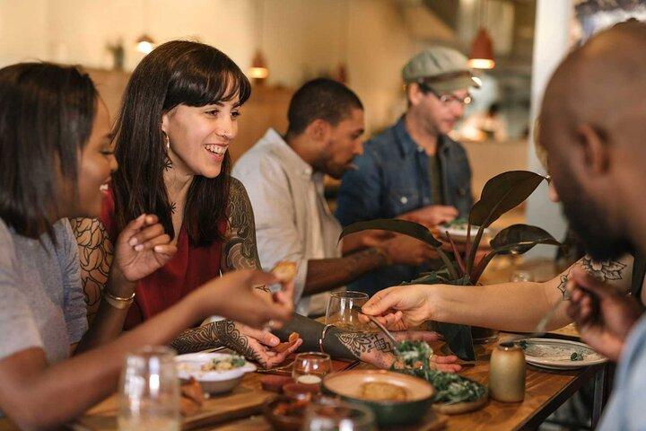 Tour de tapas y bebidas con azotea incluida