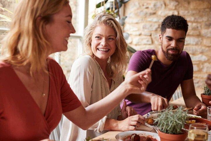 Tour de tapas y bebidas con azotea incluida