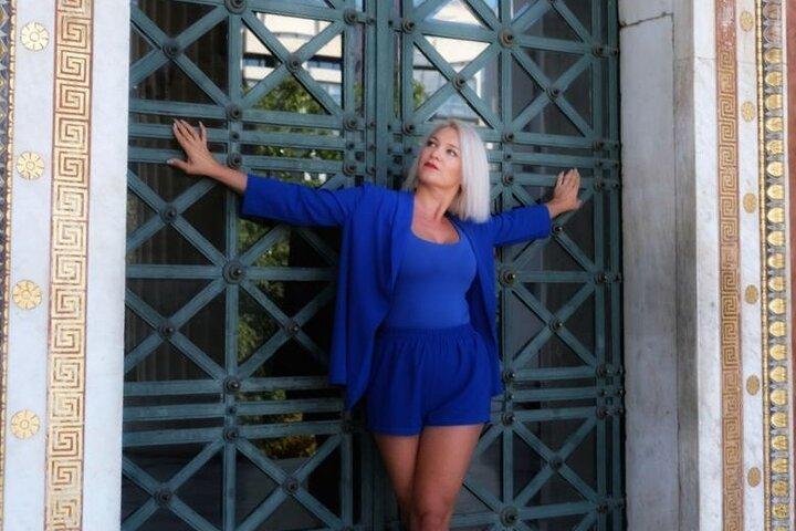 Private Photo Shoot in Athens with Acropolis Views