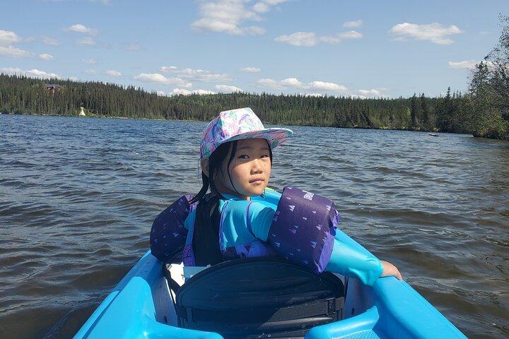 Yellowknife : Cameron Falls wandeling + lunch aan wal 5 uur