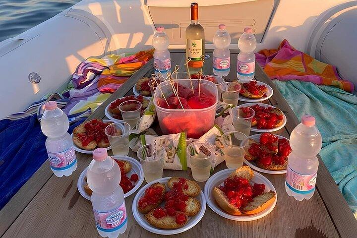 ポルト セルヴァッジョでの食前酒付きガリポリ ボート ツアー