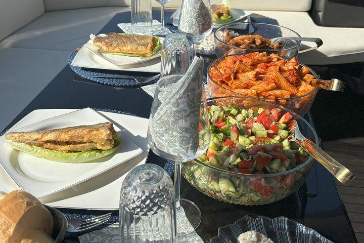 Bodrum: Private 3-stündige Motoryacht-Sonnenuntergangstour mit Abendessen
