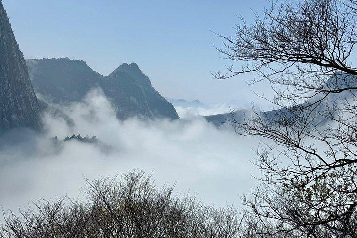 ケーブルカーで行く華山一日ハイキングツアー