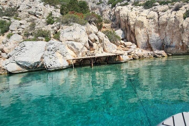 Excursion en bateau privé à Athènes vers Agistri, Égine, Moni et Perdika