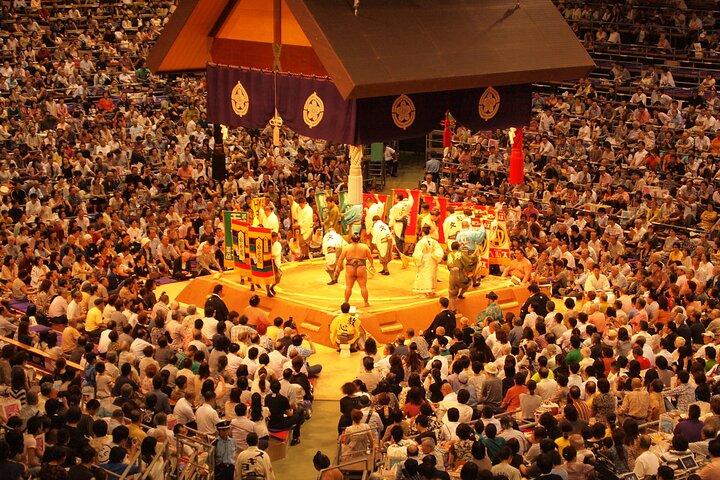 Sumotoernooi-ervaring in Nagoya
