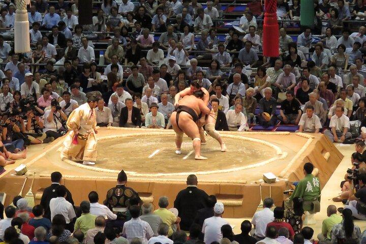 Sumo-turneringsoplevelse i Nagoya