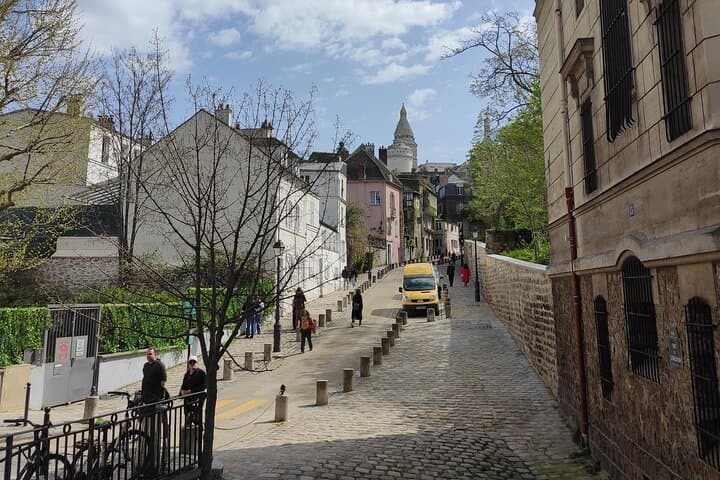 Montmartre Walking Guided Tour