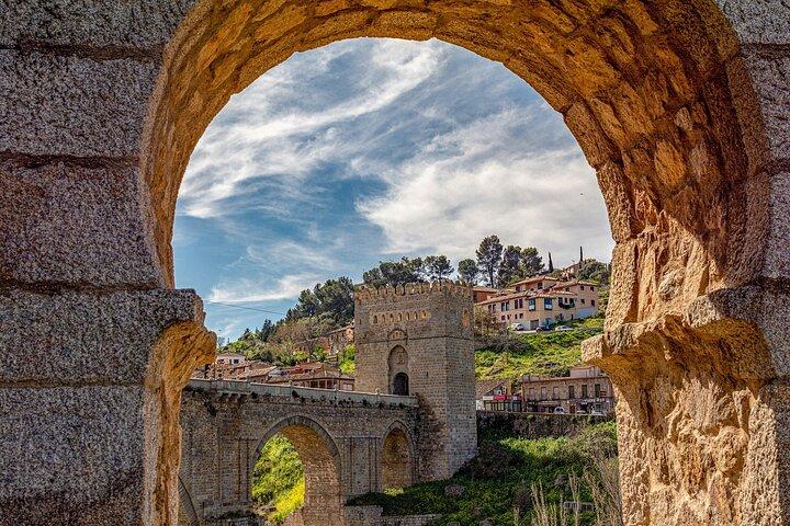 Tour de día completo a Toledo y Segovia