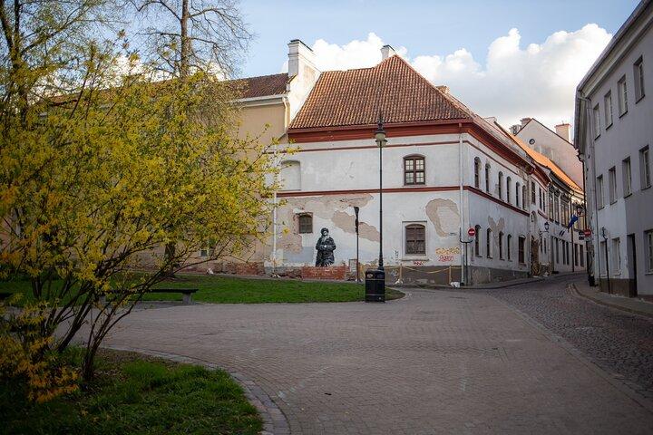 Explore as antigas partes judaicas de Vilnius com um local