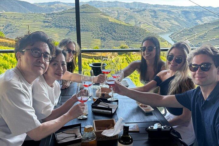 Douro Valley Kleine groepstour met twee wijnhuizen, lunch en boottocht