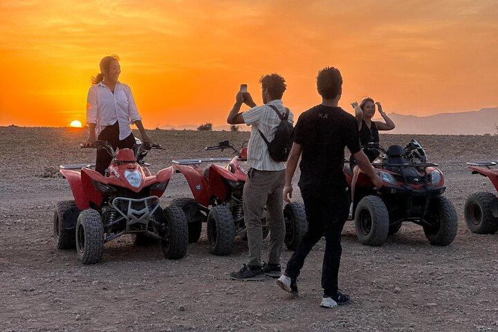 マラケシュ : Excursion en Quad dans la Palmeraie et désert jbilet