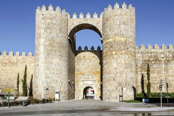 Tour Guiado a Avila y Segovia desde Madrid