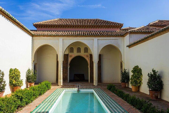 Tour privato dell'Alcazaba e del Teatro Romano di Malaga con biglietti