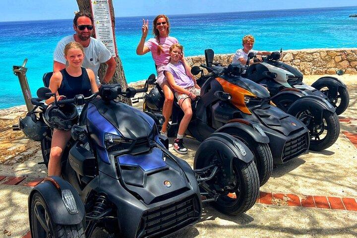 キュラソー島ウィレムスタッドでATV Can-Amアドベンチャーツアー3時間