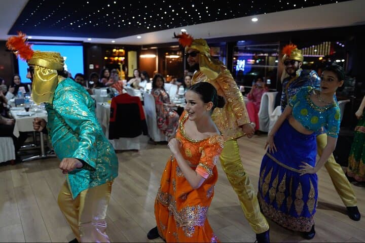 Istanbul Bosphorus Dinner Cruise: Turkish & Bollywood Night Show