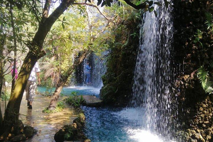 Besøg Dantewada (Angel Land), Blue Temple og Sticky Waterfall