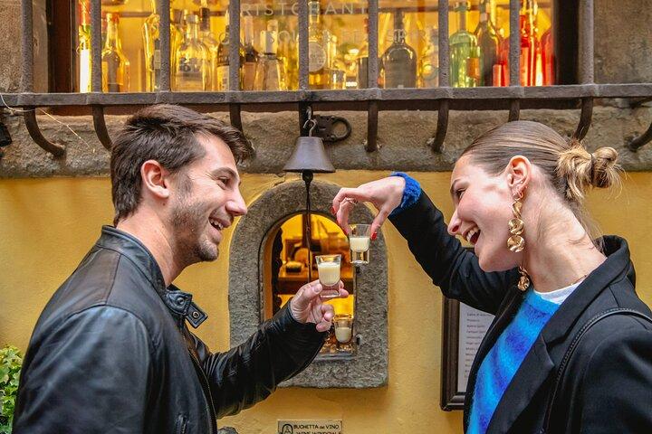 Tipsy Tour: Bar guiado en Florencia con historia oscura