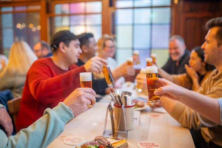 Visita guiada pública à cervejaria em inglês.