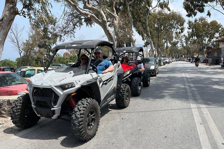 Alquile un vehículo Buggy Polaris de 1000 cc en Santorini