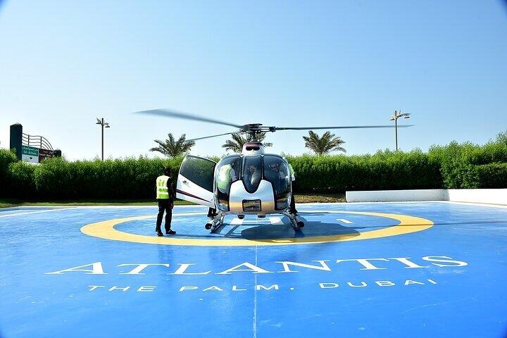 Helikopter tur i Dubai med valgfri transport
