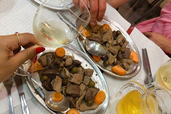 Visita de degustação de vinho e comida de Lisboa de HIDDEN GEMS (pequenos grupos)