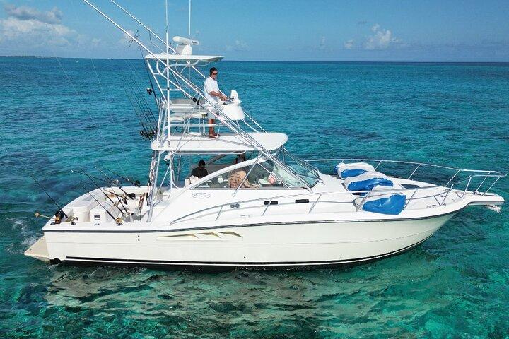 Charter di pesca privati di lusso di mezza giornata alle Isole Cayman