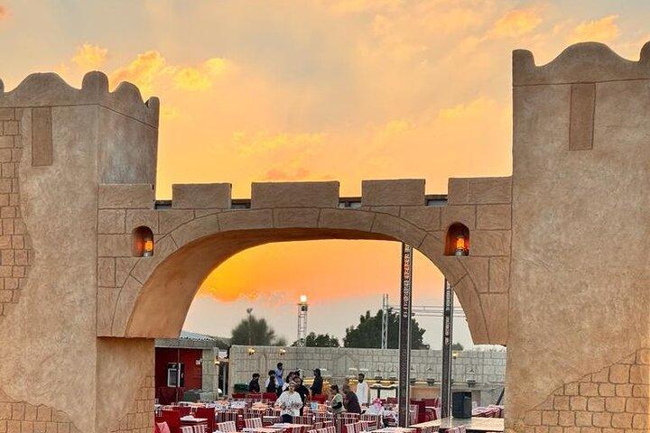 Premium 5 Sterne BBQ Abendessen mit Wüstensafari Sandboarding & Show