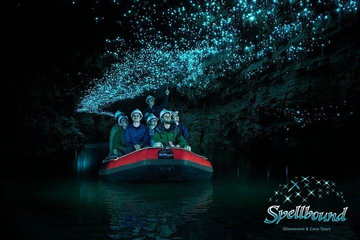 Auckland : Visite privée des grottes jumelles Waitomo Spellbound Glow Worm