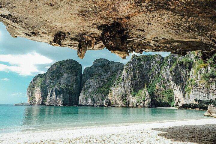 Excursión de un día con esnórquel en la bahía Maya de la isla Phi Phi con almuerzo - Phuket