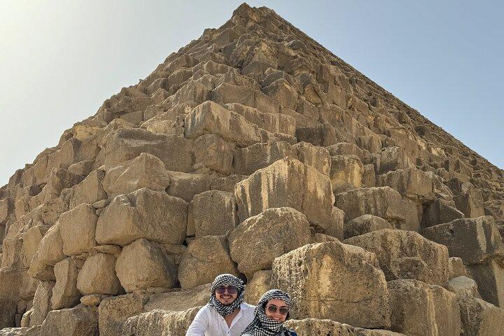 Explorez les pyramides de Gizeh avec un Guide professionnel sur place