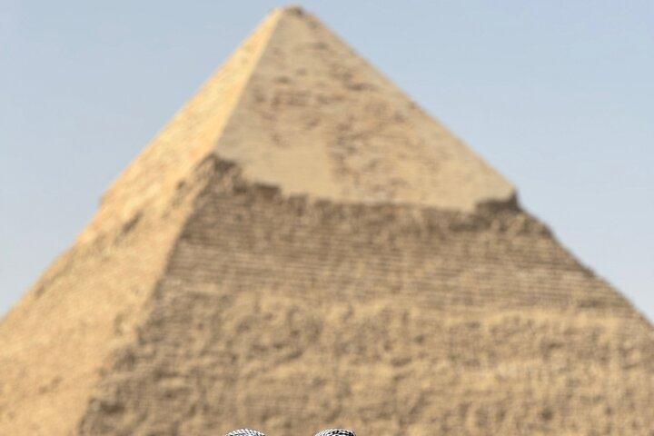 Explorez les pyramides de Gizeh avec un Guide professionnel sur place