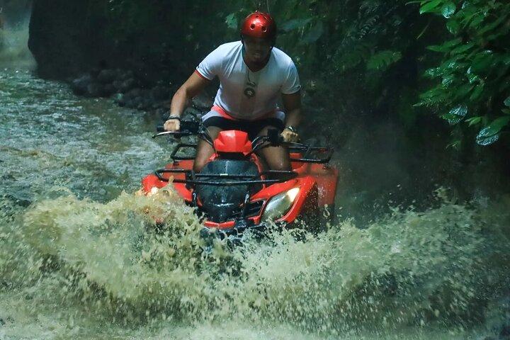 Expérience d'une journée complète en VTT, quad et rivière en bouée à Bali