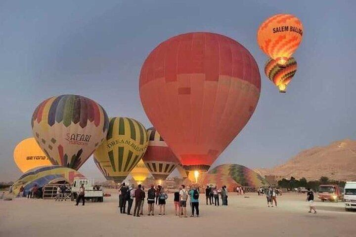 Sunrise varmluftsballonger i Luxor (transfer inklusive)
